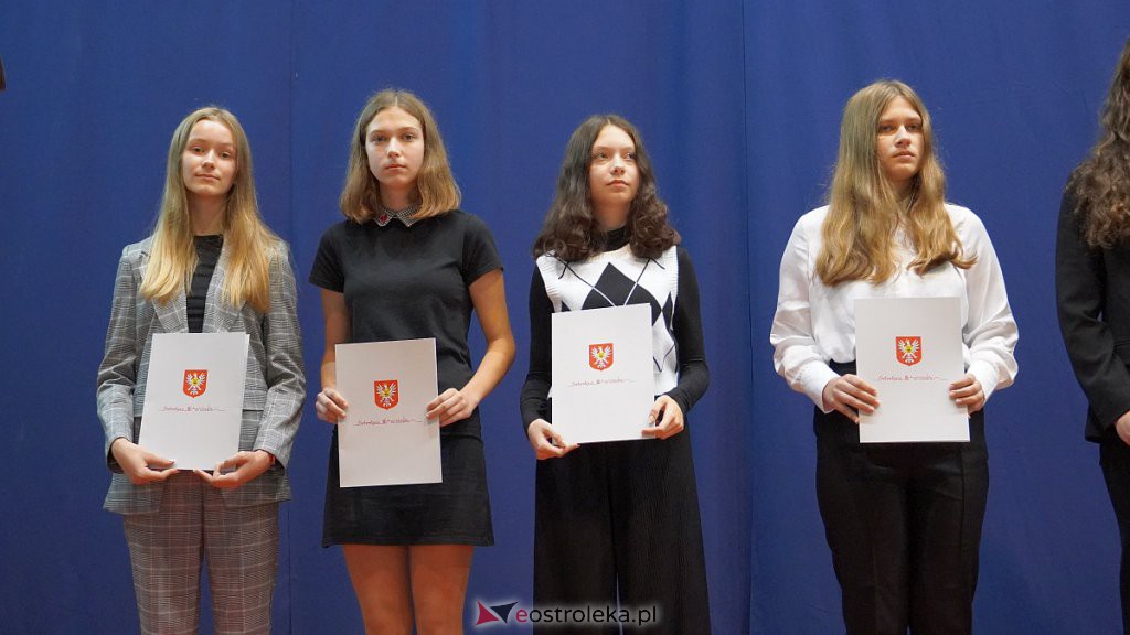 Samorządowa Gala Uczniowska. Wyróżniono prawie 200 uczniów [28.09.2022] - zdjęcie #57 - eOstroleka.pl
