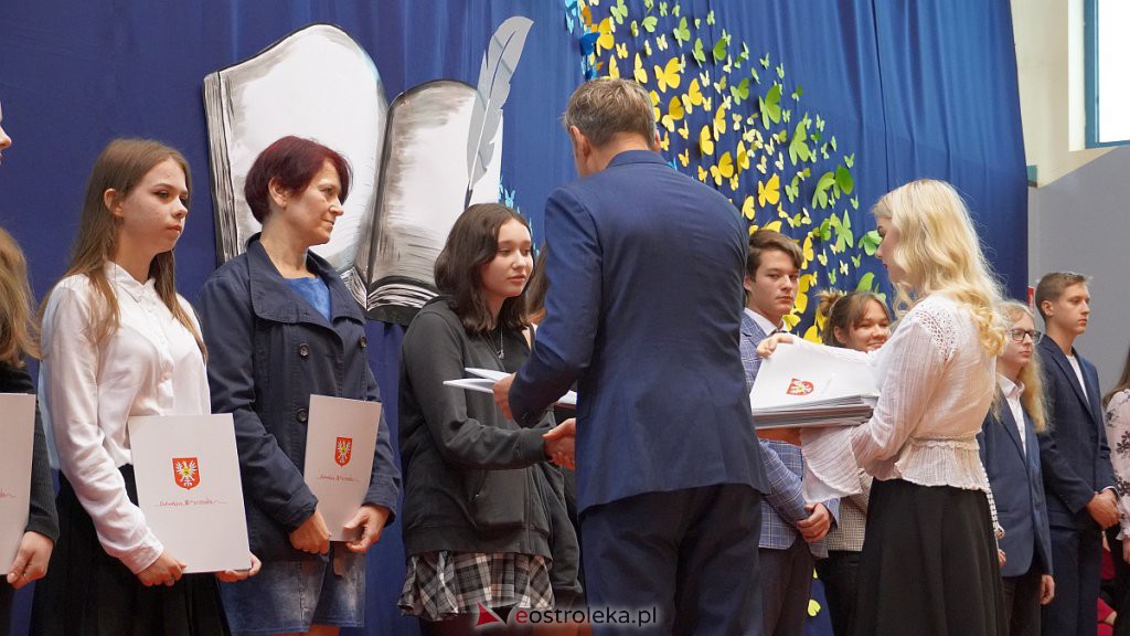 Samorządowa Gala Uczniowska. Wyróżniono prawie 200 uczniów [28.09.2022] - zdjęcie #51 - eOstroleka.pl