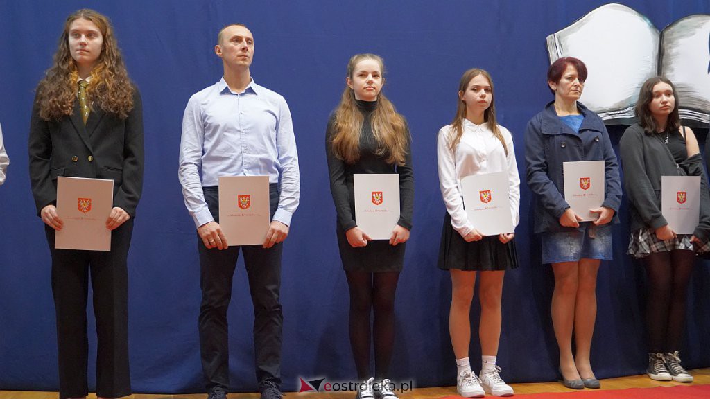 Samorządowa Gala Uczniowska. Wyróżniono prawie 200 uczniów [28.09.2022] - zdjęcie #49 - eOstroleka.pl