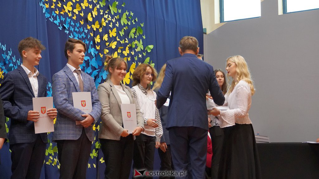 Samorządowa Gala Uczniowska. Wyróżniono prawie 200 uczniów [28.09.2022] - zdjęcie #44 - eOstroleka.pl