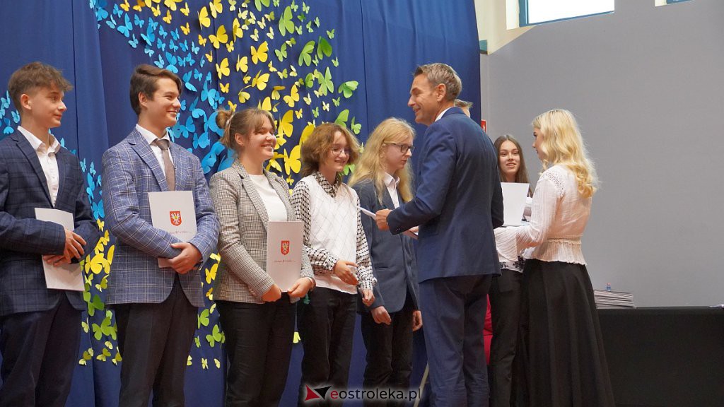 Samorządowa Gala Uczniowska. Wyróżniono prawie 200 uczniów [28.09.2022] - zdjęcie #43 - eOstroleka.pl
