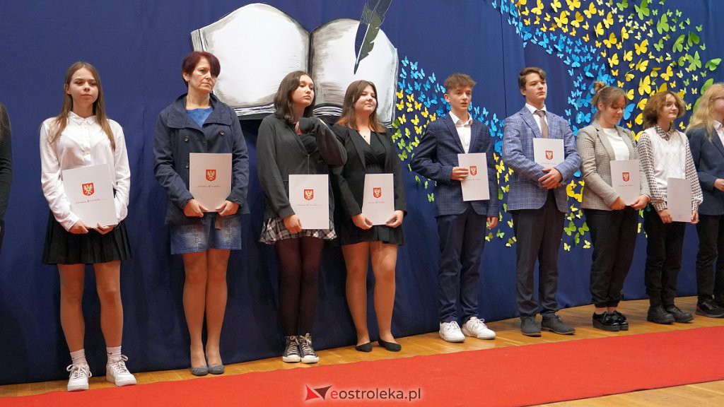Samorządowa Gala Uczniowska. Wyróżniono prawie 200 uczniów [28.09.2022] - zdjęcie #34 - eOstroleka.pl