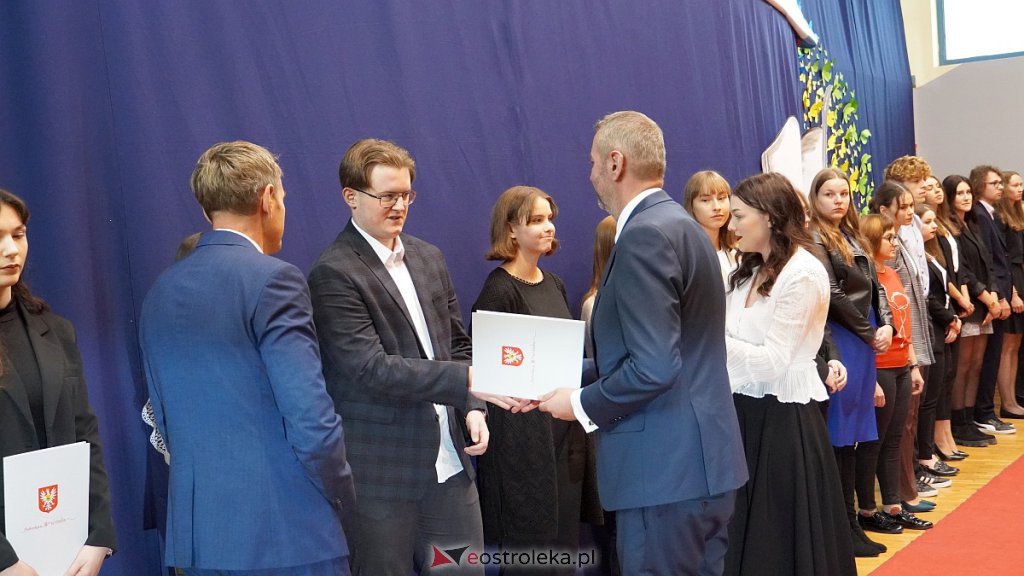 Samorządowa Gala Uczniowska. Wyróżniono prawie 200 uczniów [28.09.2022] - zdjęcie #28 - eOstroleka.pl