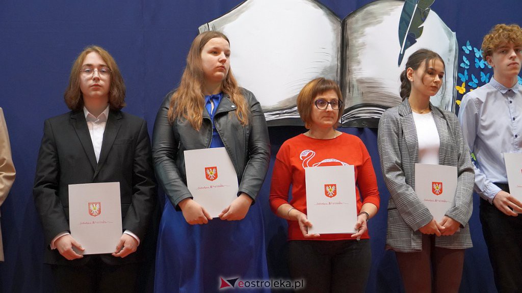 Samorządowa Gala Uczniowska. Wyróżniono prawie 200 uczniów [28.09.2022] - zdjęcie #14 - eOstroleka.pl