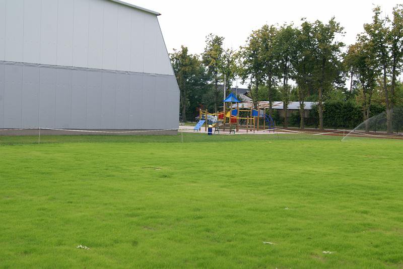 Uczniowie z Chudka mogą cieszyć się z nowego boiska [28.09.2022] - zdjęcie #3 - eOstroleka.pl