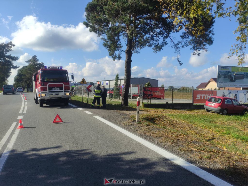 Wypadek w Rzekuniu. Poszkodowana została jedna osoba [28.09.2022] - zdjęcie #2 - eOstroleka.pl