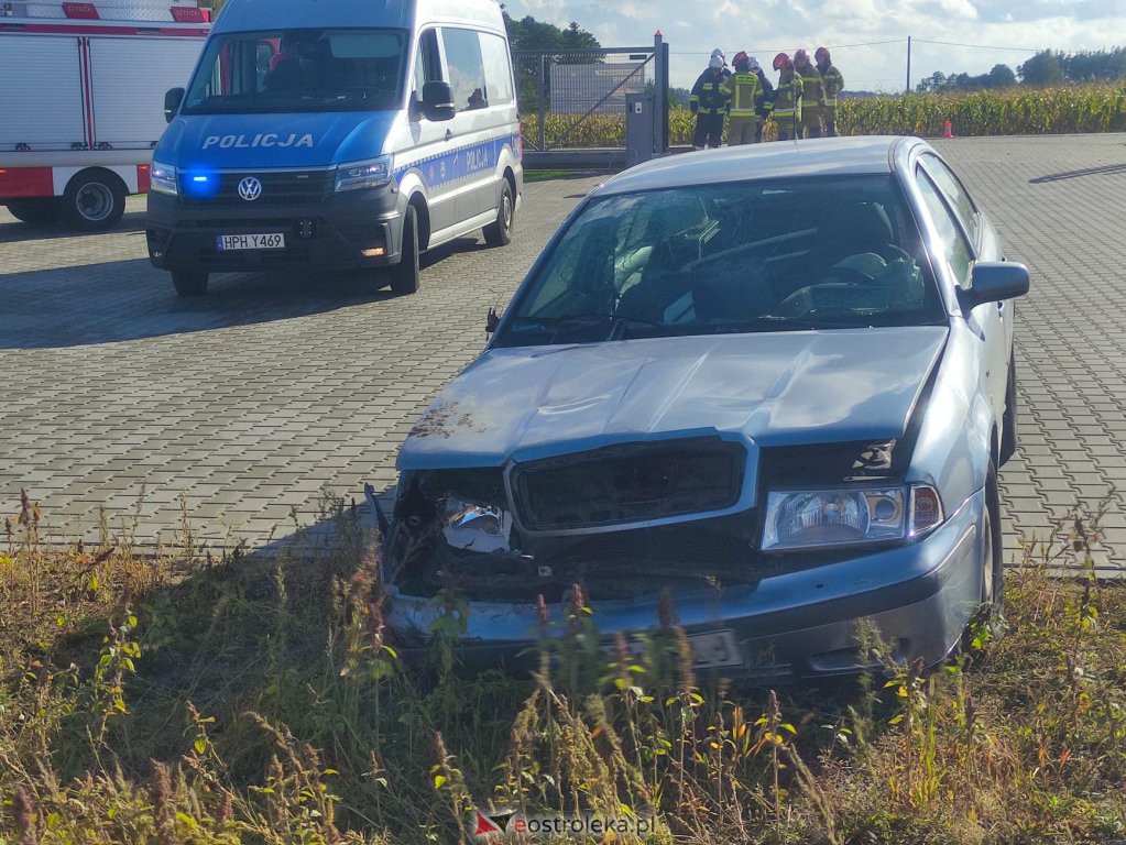 Wypadek w Rzekuniu. Poszkodowana została jedna osoba [28.09.2022] - zdjęcie #4 - eOstroleka.pl