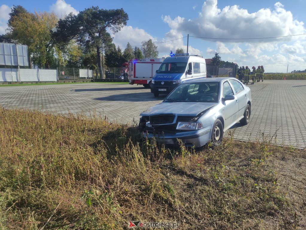 Wypadek w Rzekuniu. Poszkodowana została jedna osoba [28.09.2022] - zdjęcie #8 - eOstroleka.pl