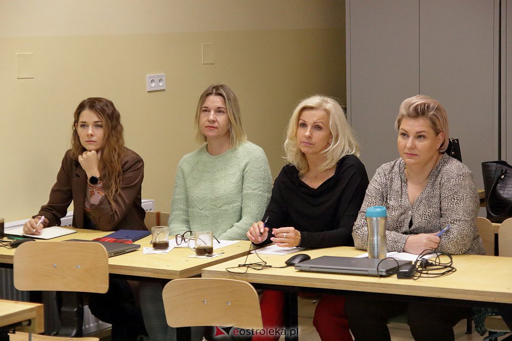 Profilaktyczne “Cukierki” dla ostrołęckich nauczycieli [30.09.2022] - zdjęcie #4 - eOstroleka.pl