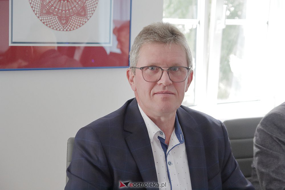 LIII sesja Rady Powiatu. Szybkie głosowanie nad budynkiem przy Szpitalnej [30.09.2022] - zdjęcie #35 - eOstroleka.pl