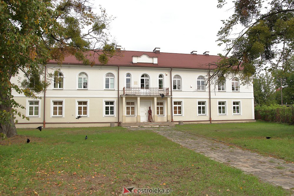 LIII sesja Rady Powiatu. Szybkie głosowanie nad budynkiem przy Szpitalnej [30.09.2022] - zdjęcie #37 - eOstroleka.pl