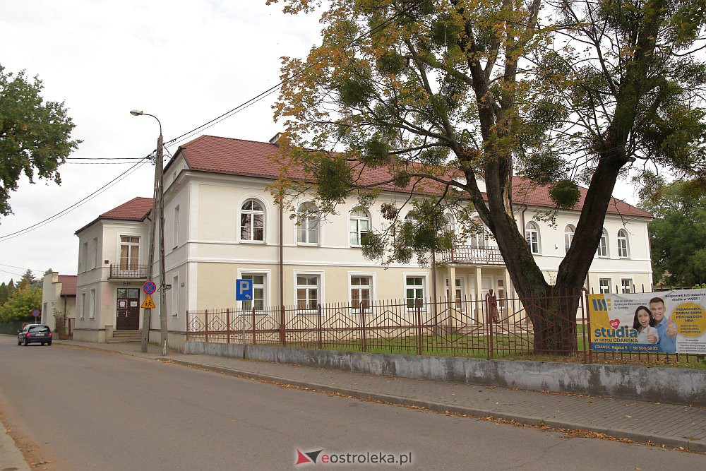 LIII sesja Rady Powiatu. Szybkie głosowanie nad budynkiem przy Szpitalnej [30.09.2022] - zdjęcie #1 - eOstroleka.pl