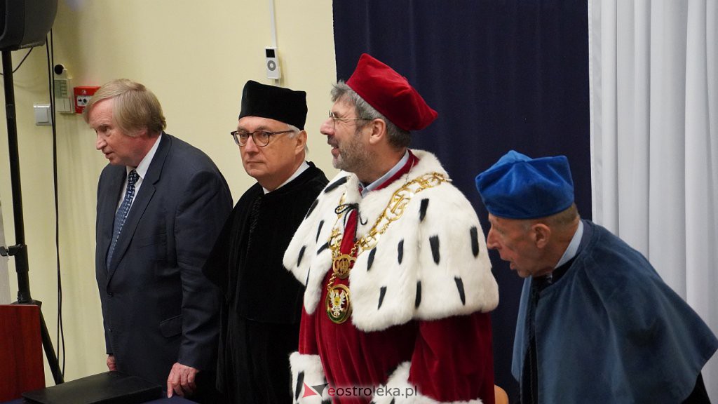 Inauguracja roku akademickiego w ostrołęckim WSAP [30.09.2022] - zdjęcie #38 - eOstroleka.pl