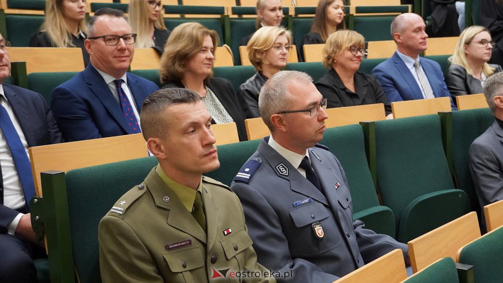 Inauguracja roku akademickiego w ostrołęckim WSAP [30.09.2022] - zdjęcie #33 - eOstroleka.pl