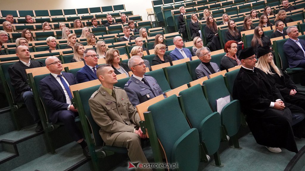 Inauguracja roku akademickiego w ostrołęckim WSAP [30.09.2022] - zdjęcie #26 - eOstroleka.pl