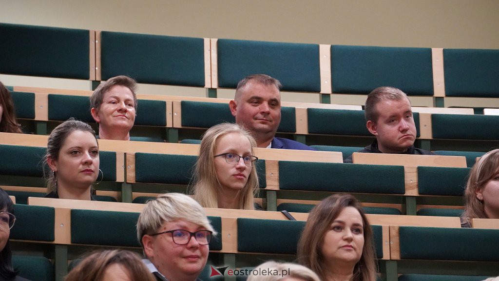 Inauguracja roku akademickiego w ostrołęckim WSAP [30.09.2022] - zdjęcie #14 - eOstroleka.pl