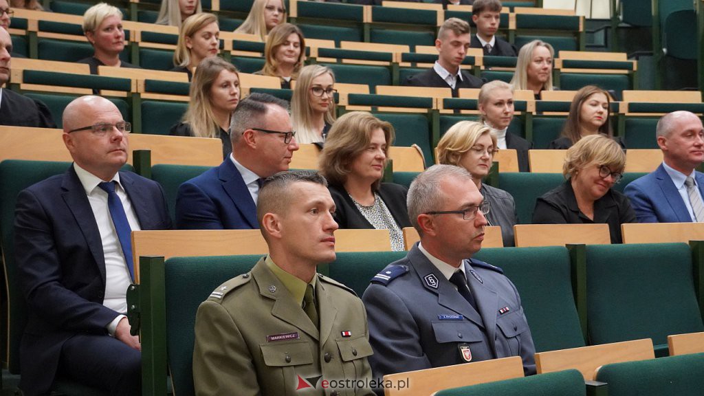 Inauguracja roku akademickiego w ostrołęckim WSAP [30.09.2022] - zdjęcie #8 - eOstroleka.pl