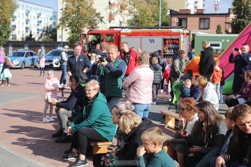 Festyn Bezpieczni z Szóstką [01.10.2022] - zdjęcie #49 - eOstroleka.pl