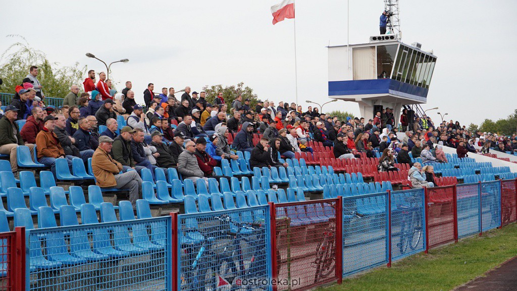 Narew Ostrołęka vs KS CK Troszyn - zdjęcie #49 - eOstroleka.pl