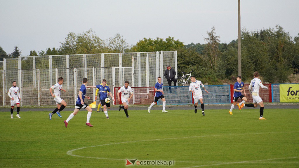 Narew Ostrołęka vs KS CK Troszyn - zdjęcie #22 - eOstroleka.pl
