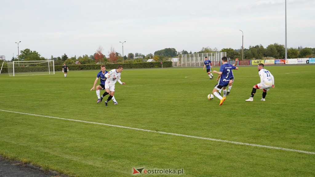 Narew Ostrołęka vs KS CK Troszyn - zdjęcie #10 - eOstroleka.pl