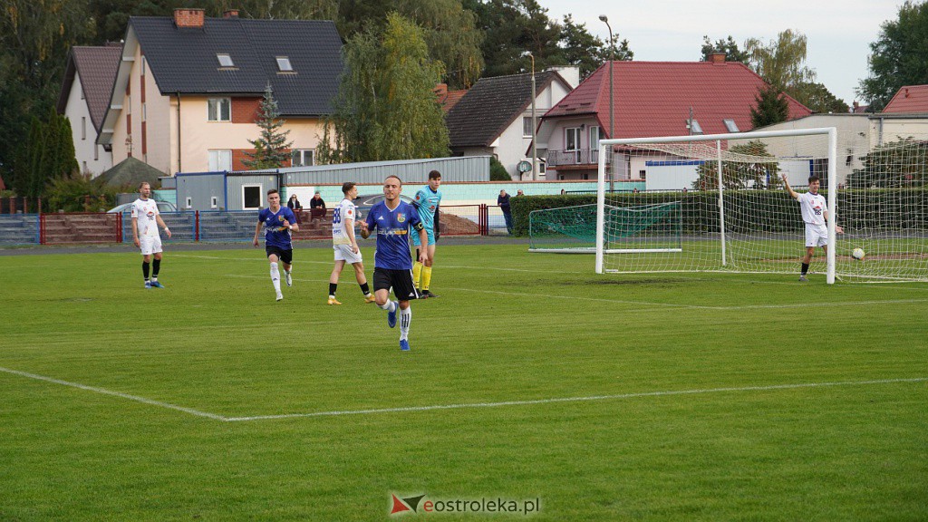 Narew Ostrołęka vs KS CK Troszyn - zdjęcie #3 - eOstroleka.pl
