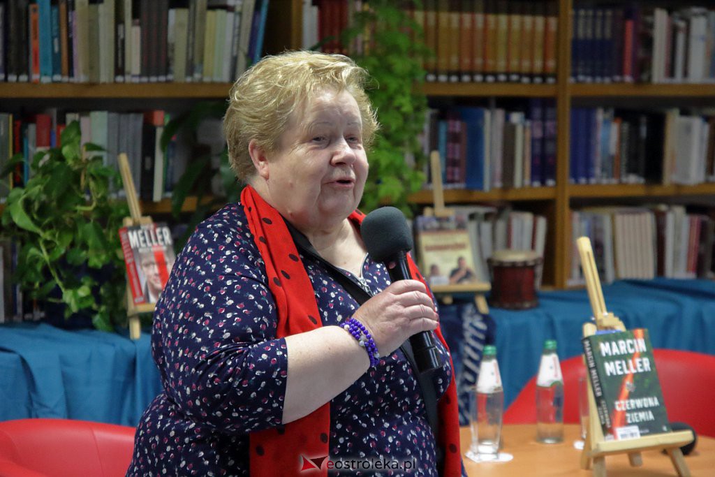 Noc Bibliotek z Marcinem Mellerem w Ostrołęce [01.10.2022] - zdjęcie #45 - eOstroleka.pl