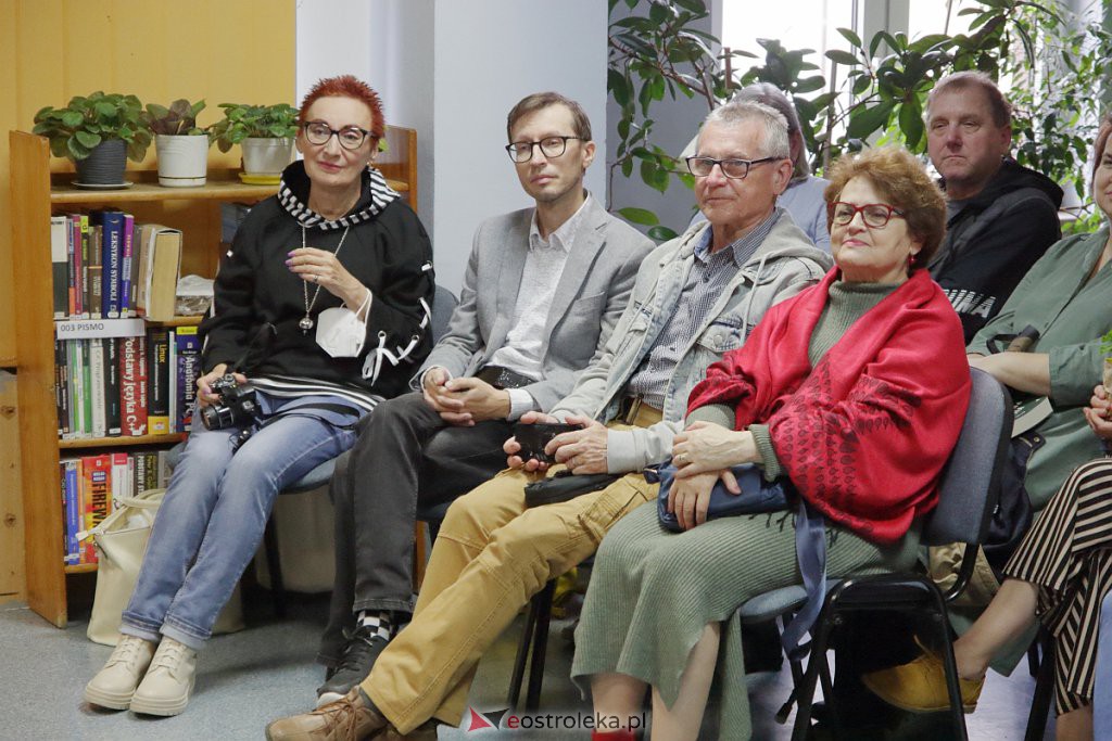 Noc Bibliotek z Marcinem Mellerem w Ostrołęce [01.10.2022] - zdjęcie #41 - eOstroleka.pl