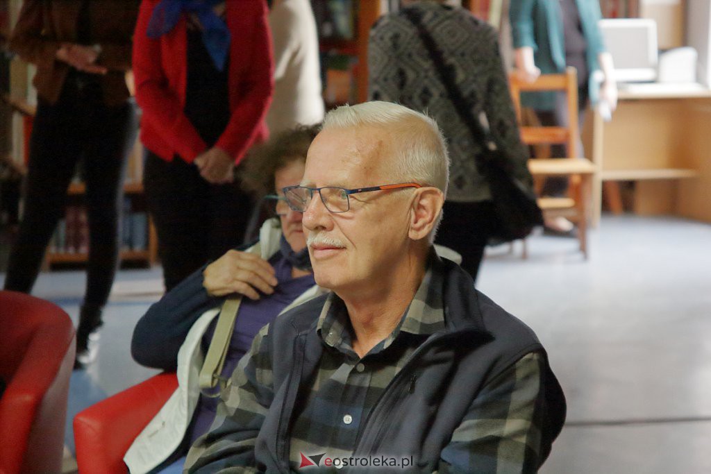 Noc Bibliotek z Marcinem Mellerem w Ostrołęce [01.10.2022] - zdjęcie #39 - eOstroleka.pl