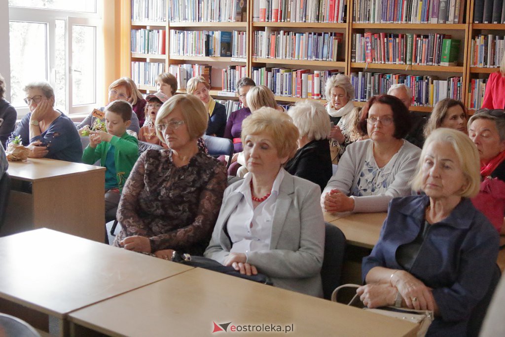 Noc Bibliotek z Marcinem Mellerem w Ostrołęce [01.10.2022] - zdjęcie #28 - eOstroleka.pl