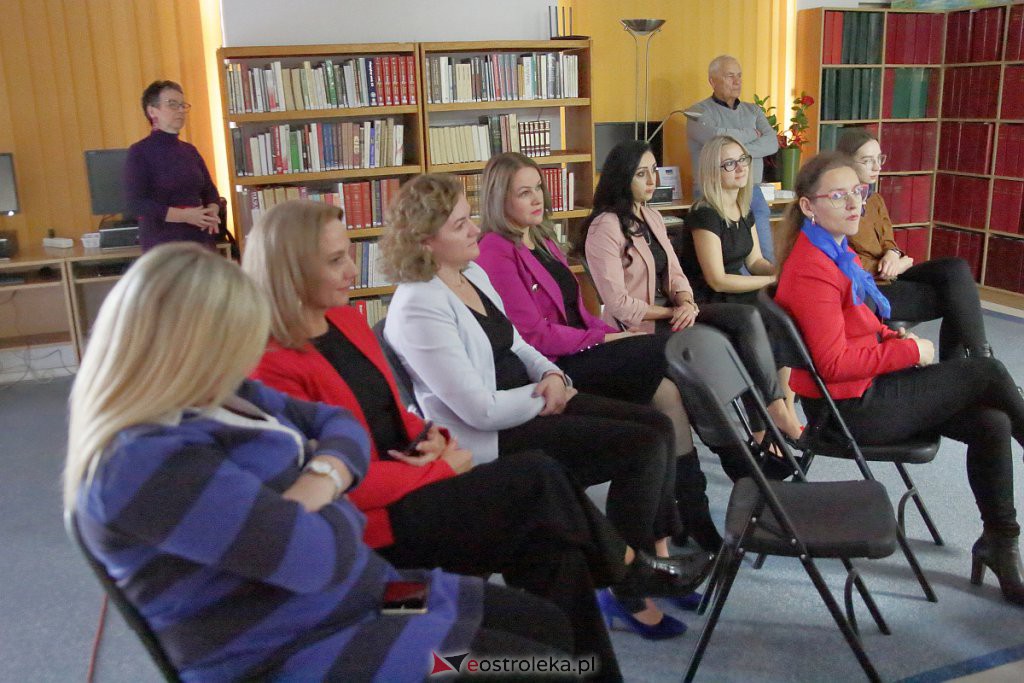 Noc Bibliotek z Marcinem Mellerem w Ostrołęce [01.10.2022] - zdjęcie #20 - eOstroleka.pl