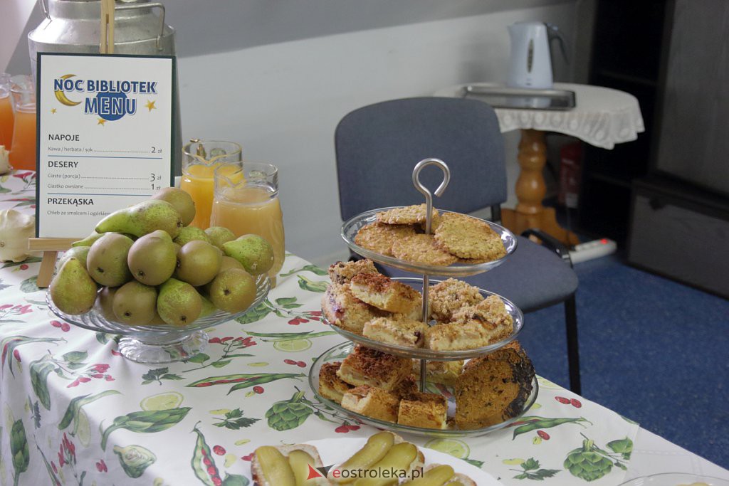 Noc Bibliotek z Marcinem Mellerem w Ostrołęce [01.10.2022] - zdjęcie #5 - eOstroleka.pl