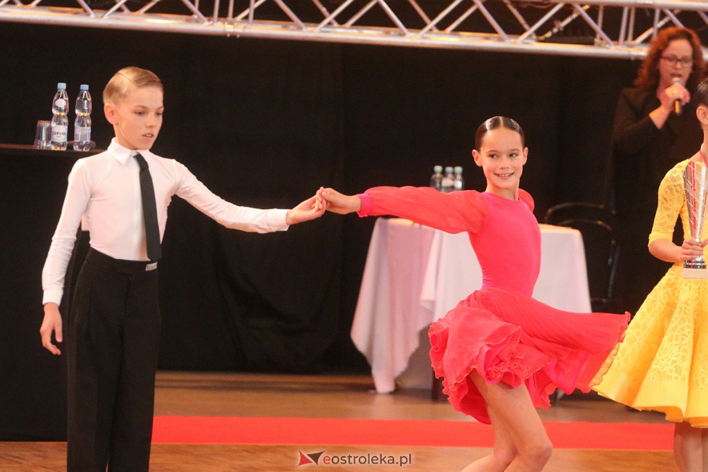 Turniej tańca towarzyskiego O Złotą Podwiązkę [01.10.2022] - zdjęcie #12 - eOstroleka.pl