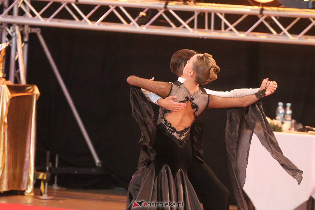 Turniej tańca towarzyskiego O Złotą Podwiązkę [01.10.2022] - zdjęcie #26 - eOstroleka.pl