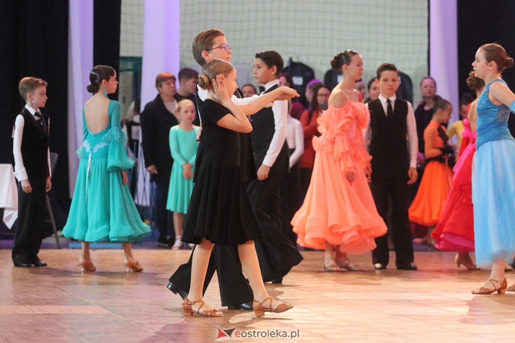 Turniej tańca towarzyskiego O Złotą Podwiązkę [01.10.2022] - zdjęcie #45 - eOstroleka.pl