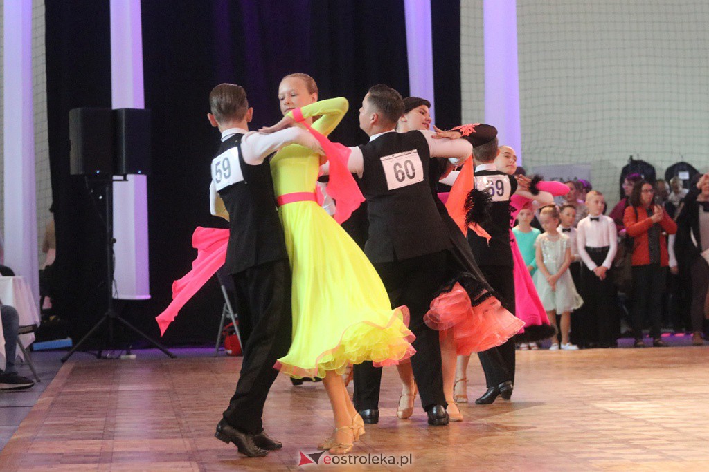 Turniej tańca towarzyskiego O Złotą Podwiązkę [01.10.2022] - zdjęcie #54 - eOstroleka.pl