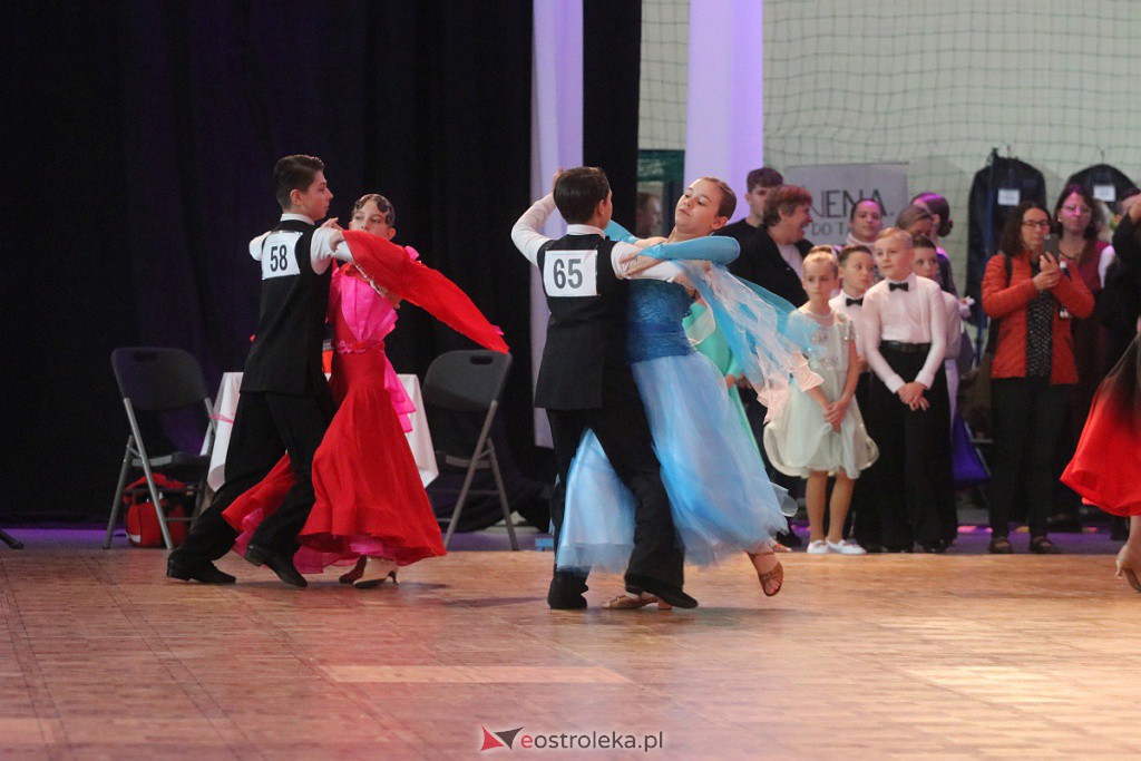 Turniej tańca towarzyskiego O Złotą Podwiązkę [01.10.2022] - zdjęcie #56 - eOstroleka.pl