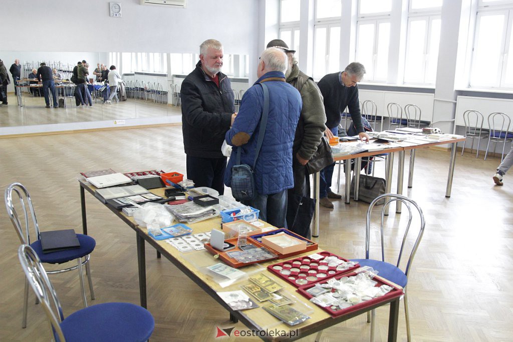 Zaglądamy na giełdę kolekcjonerską. Jakie dziś można było znaleźć skarby? [02.10.2022] - zdjęcie #53 - eOstroleka.pl