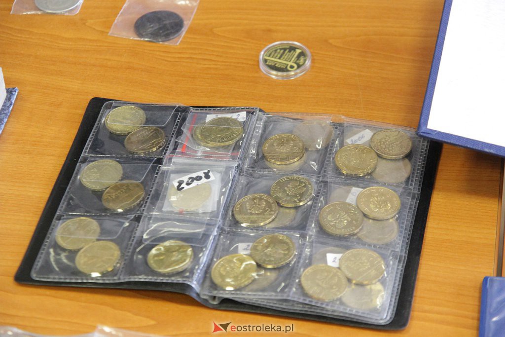 Zaglądamy na giełdę kolekcjonerską. Jakie dziś można było znaleźć skarby? [02.10.2022] - zdjęcie #19 - eOstroleka.pl