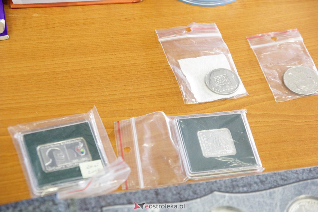Zaglądamy na giełdę kolekcjonerską. Jakie dziś można było znaleźć skarby? [02.10.2022] - zdjęcie #31 - eOstroleka.pl