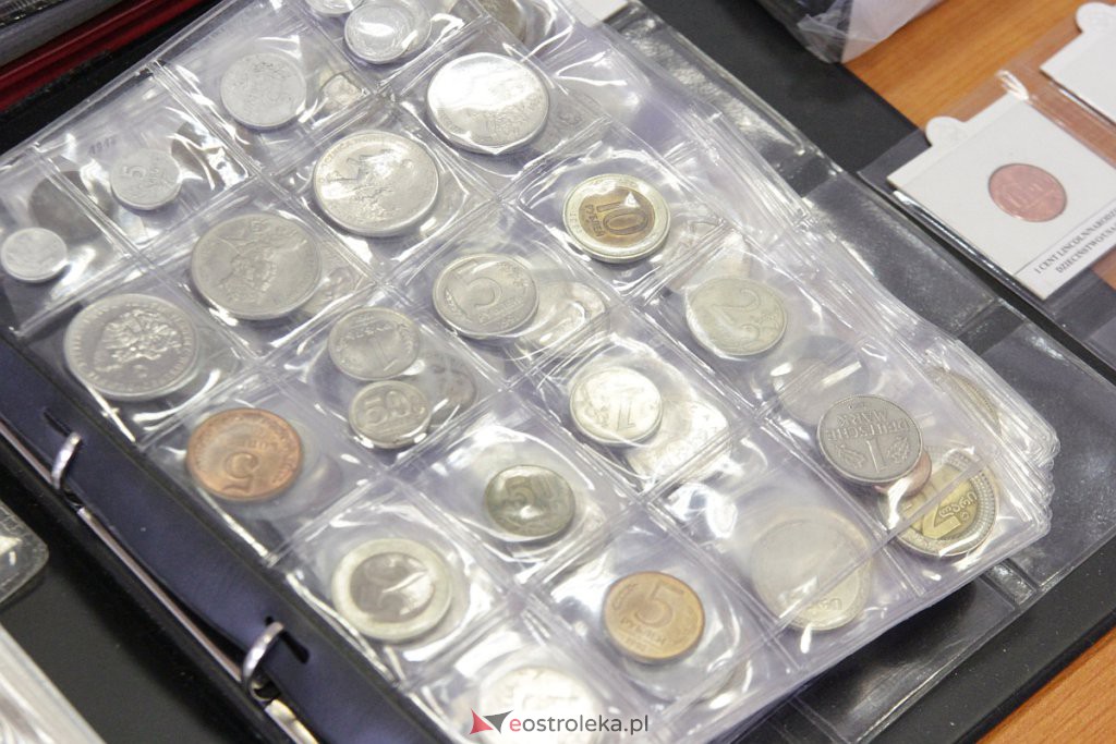 Zaglądamy na giełdę kolekcjonerską. Jakie dziś można było znaleźć skarby? [02.10.2022] - zdjęcie #45 - eOstroleka.pl