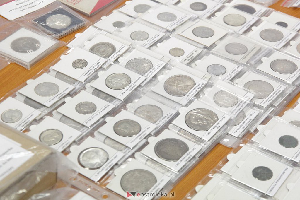 Zaglądamy na giełdę kolekcjonerską. Jakie dziś można było znaleźć skarby? [02.10.2022] - zdjęcie #47 - eOstroleka.pl