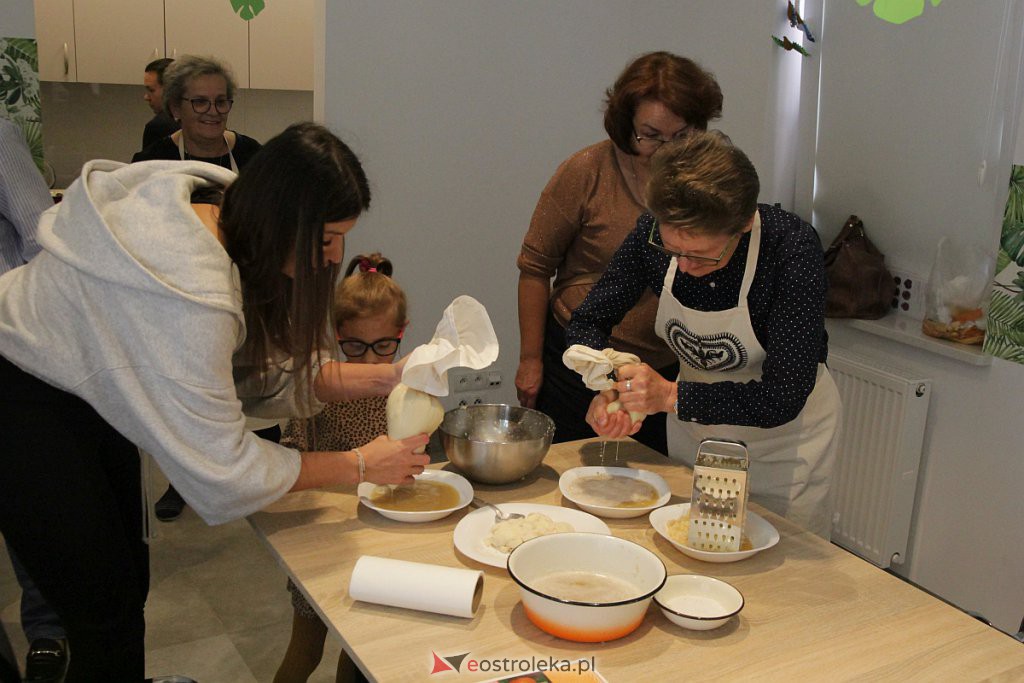 Kurpiowska “Etnokuchnia” serwowała dziś pyszną zupę malon z rejbakami [02.10.2022] - zdjęcie #10 - eOstroleka.pl