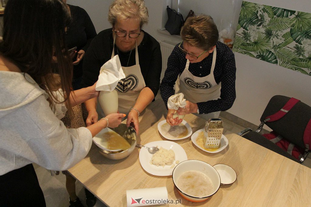 Kurpiowska “Etnokuchnia” serwowała dziś pyszną zupę malon z rejbakami [02.10.2022] - zdjęcie #13 - eOstroleka.pl