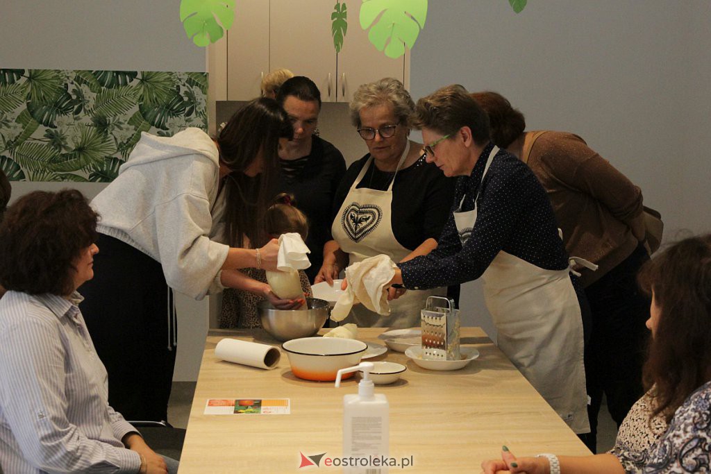 Kurpiowska “Etnokuchnia” serwowała dziś pyszną zupę malon z rejbakami [02.10.2022] - zdjęcie #16 - eOstroleka.pl