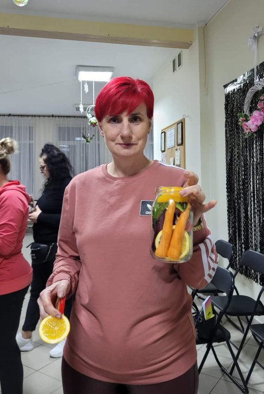 Warsztaty z kiszenia warzyw z Kołem Gospodyń Wiejskich Troszynianki  - zdjęcie #16 - eOstroleka.pl