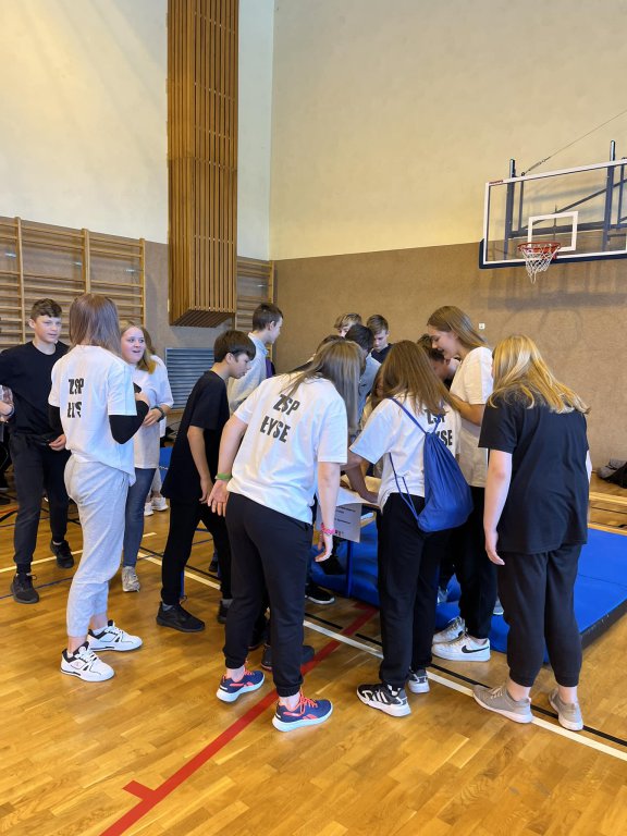 Pasowanie “pierwszaków” w zespołach szkół powiatowych [05.10.2022] - zdjęcie #14 - eOstroleka.pl