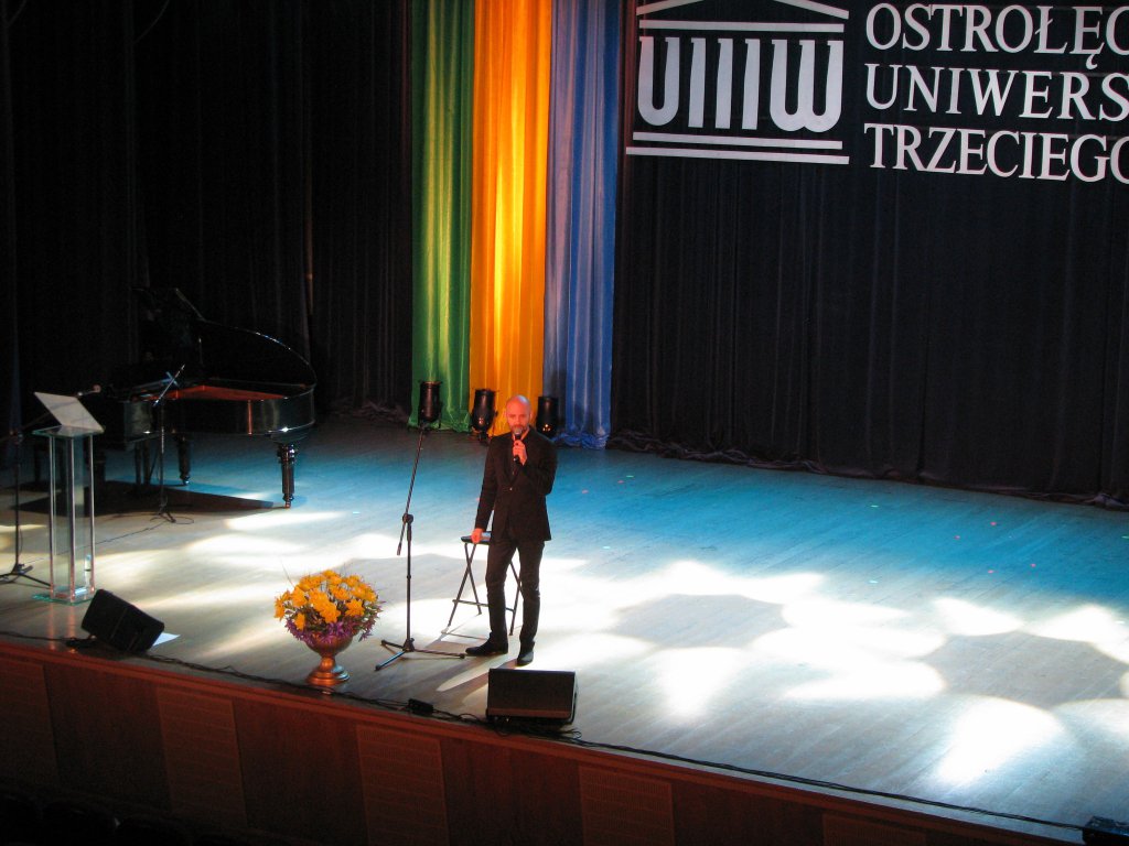 Inauguracja roku akademickiego Ostrołęckiego Uniwersytecie Trzeciego Wieku - zdjęcie #14 - eOstroleka.pl