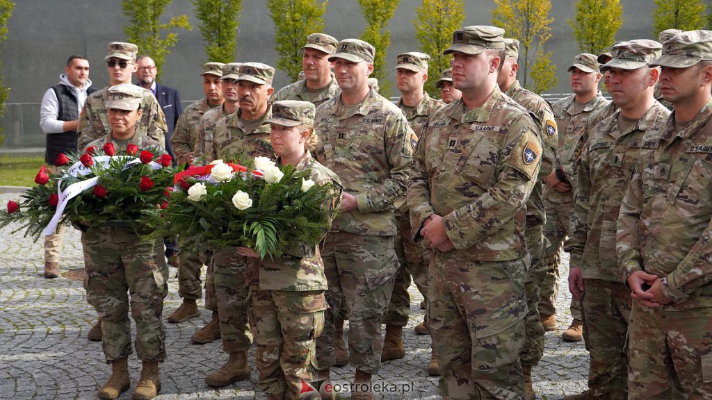 Projekt „Zwiastun”. Żołnierze NATO w Muzeum Żołnierzy Wyklętych [5.10.2022] - zdjęcie #14 - eOstroleka.pl