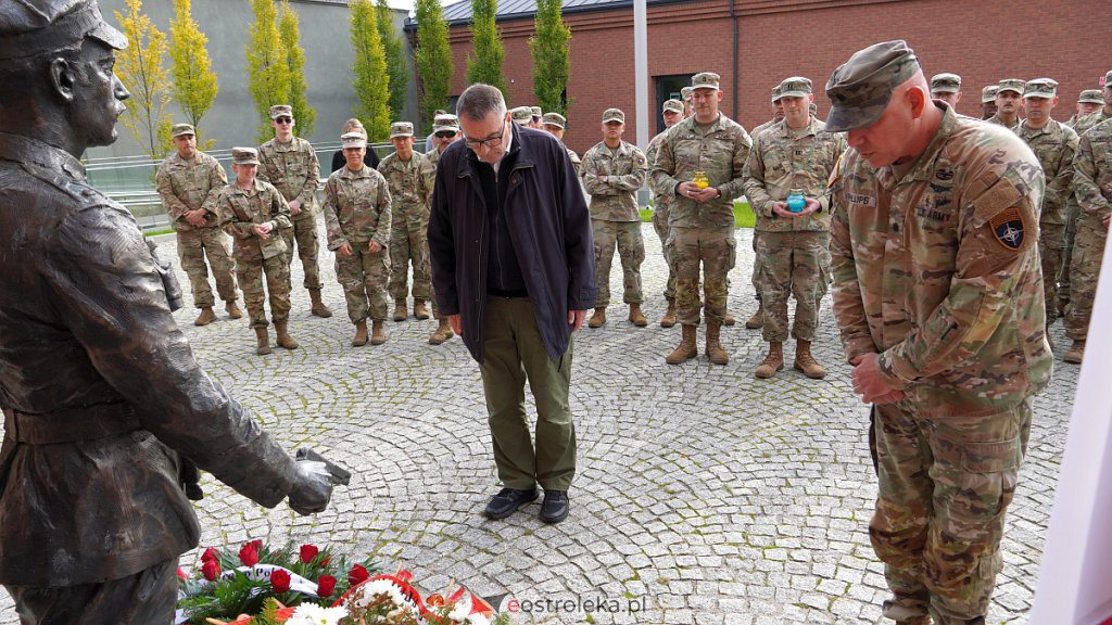 Projekt „Zwiastun”. Żołnierze NATO w Muzeum Żołnierzy Wyklętych [5.10.2022] - zdjęcie #14 - eOstroleka.pl